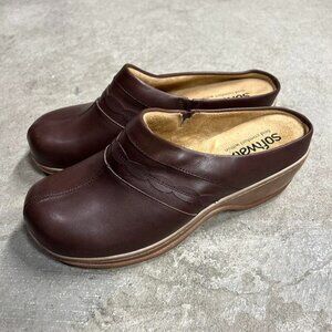 Softwalk Amber Dark Brown Leather Clogs Size 9.5W Wide Comfort Slip On
